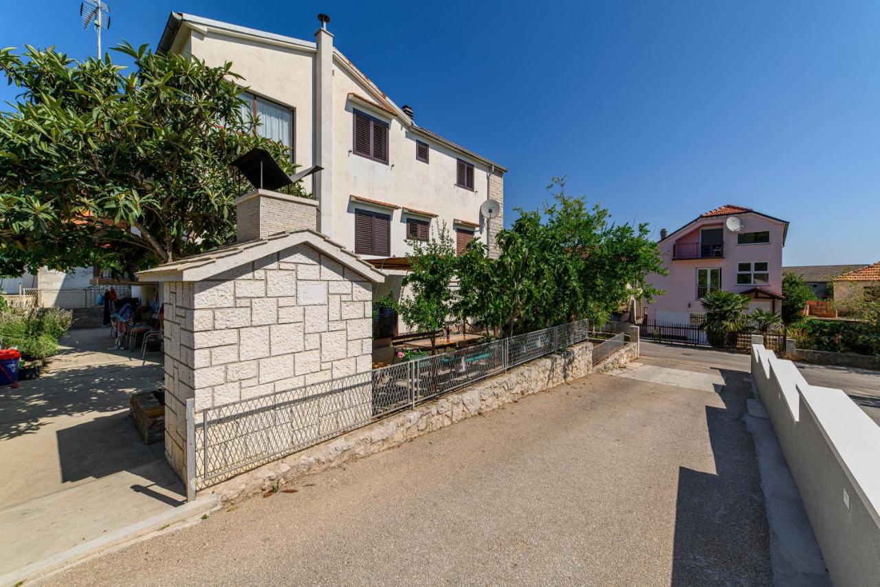 Apartman Maslina シベニク エクステリア 写真