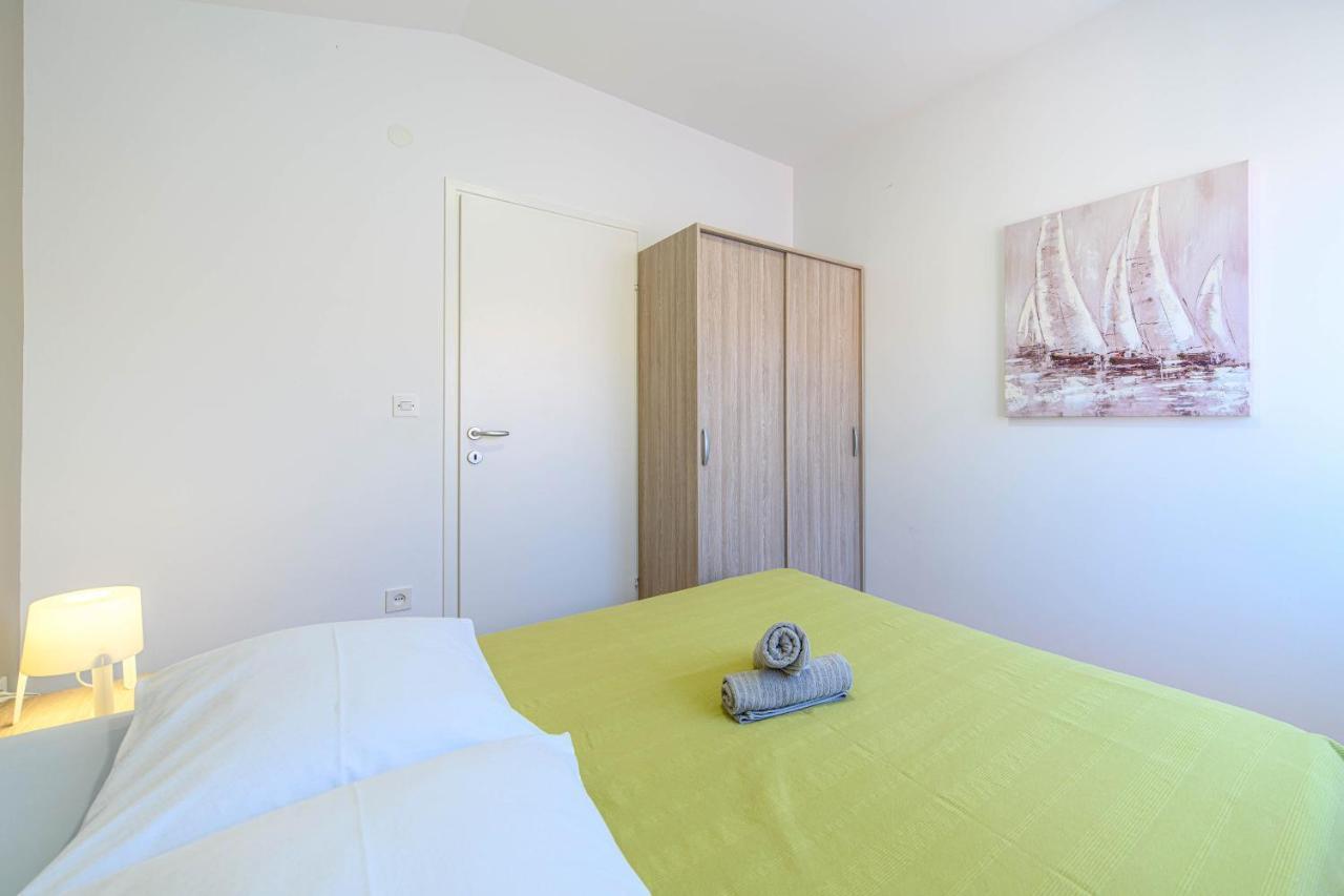 Apartman Maslina シベニク エクステリア 写真
