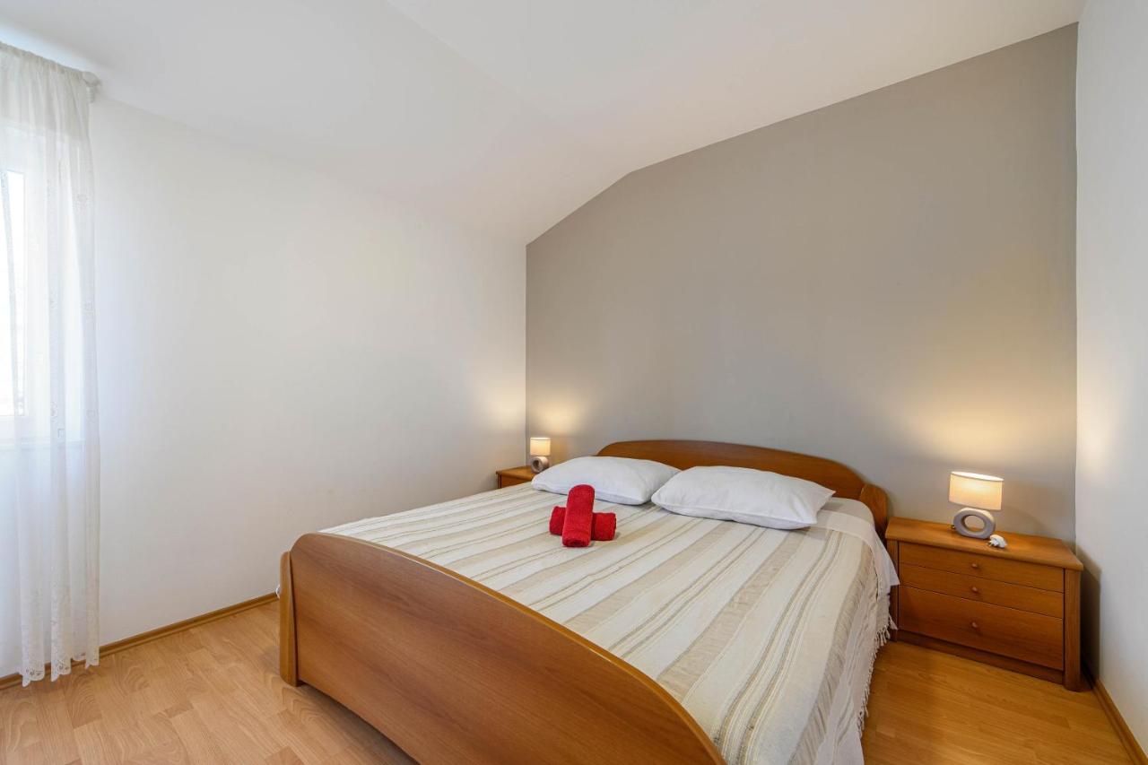 Apartman Maslina シベニク エクステリア 写真